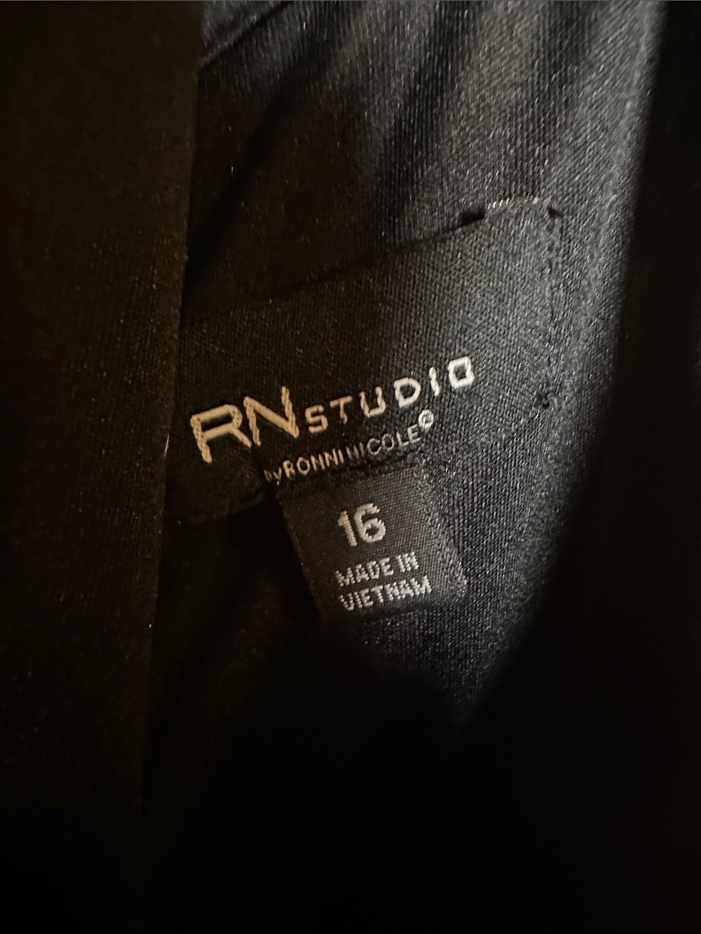 Ronni Nicole Pink Paisley Maxi Dress with Black Accents - Picture 5 of 5